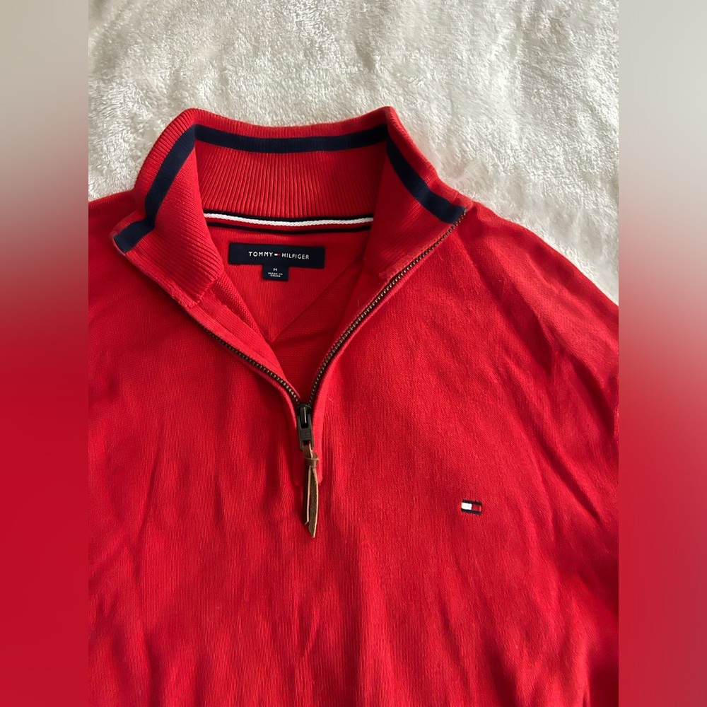 Brand new Men Tommy Hilfiger red lightweight sweater pullover half zip